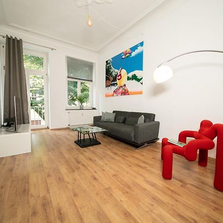 White 60 Qm Apartment - Zentral - Balkon - Messe Düsseldorf Dış mekan fotoğraf