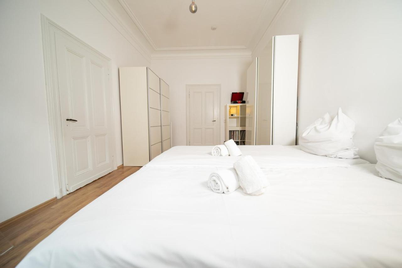 White 60 Qm Apartment - Zentral - Balkon - Messe Düsseldorf Dış mekan fotoğraf